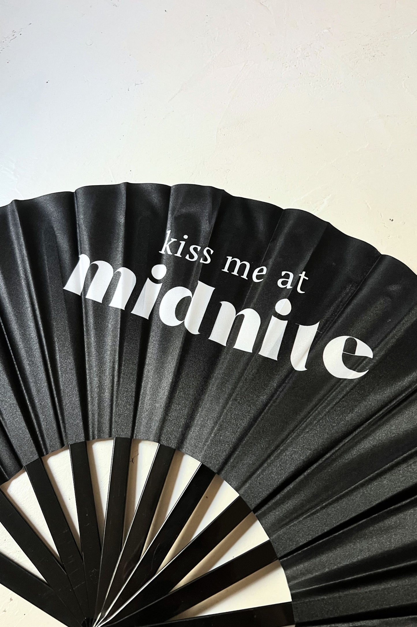 eventail fan midnite soiree noir mauve violet xxl style fete rave techno electro noir champignon muschroom bleu nuit kiss