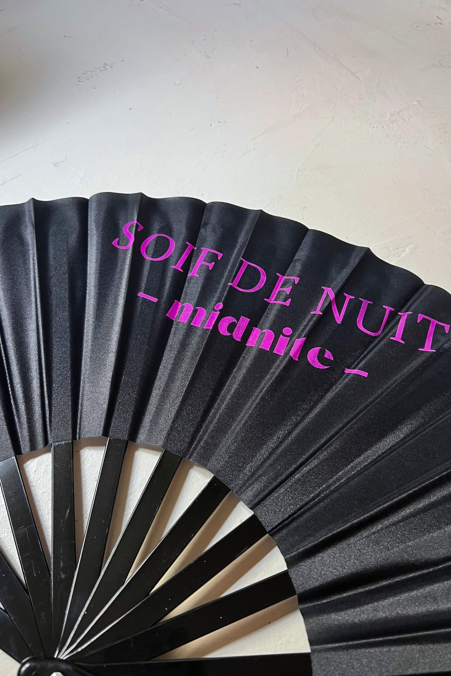 eventail fan midnite soiree noir mauve violet xxl style fete rave techno electro noir champignon muschroom bleu nuit soif de nuit midnite luxe