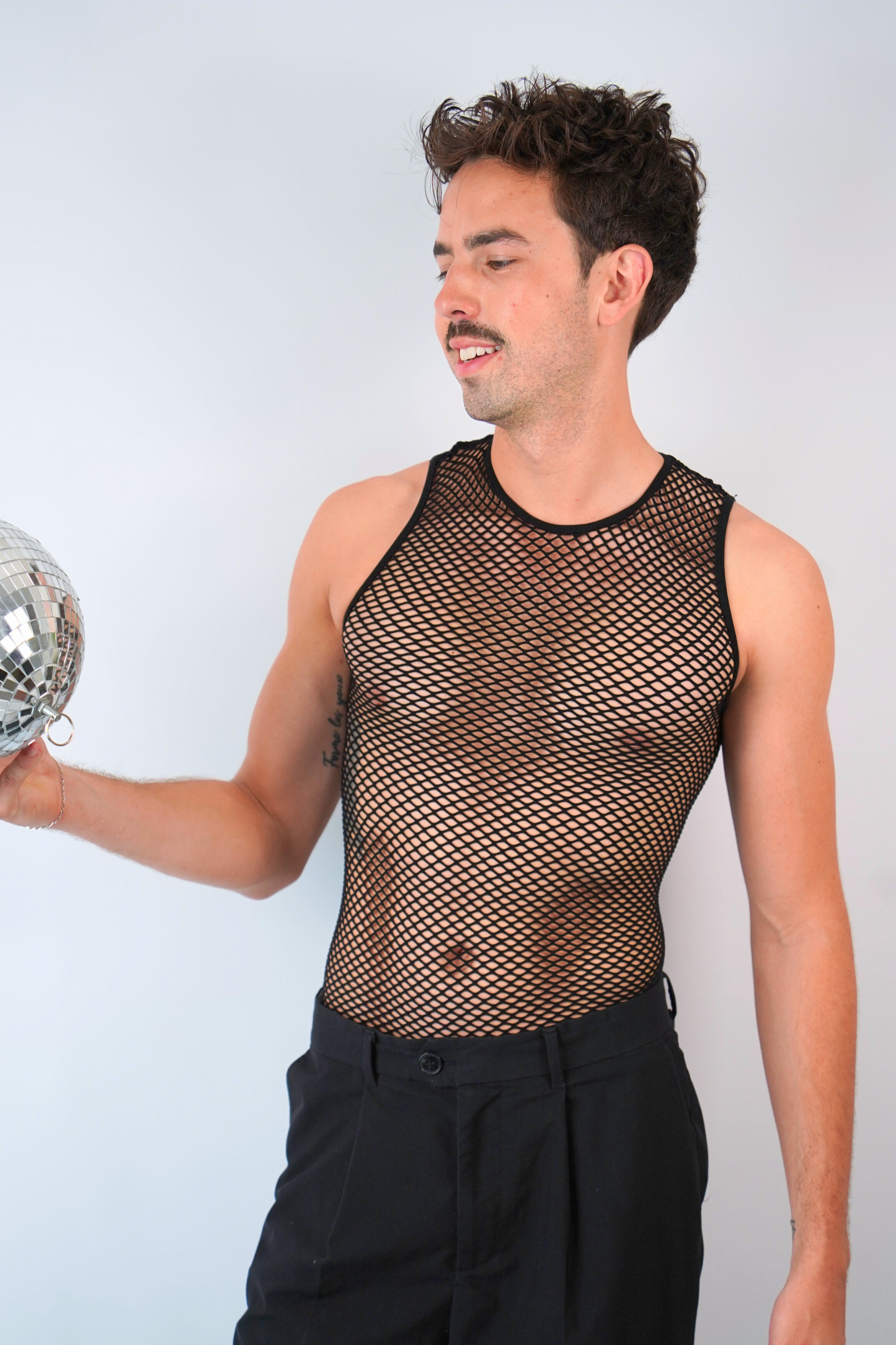 midnite debardeur resille fishnet filet de peche gay sexy transparent homme