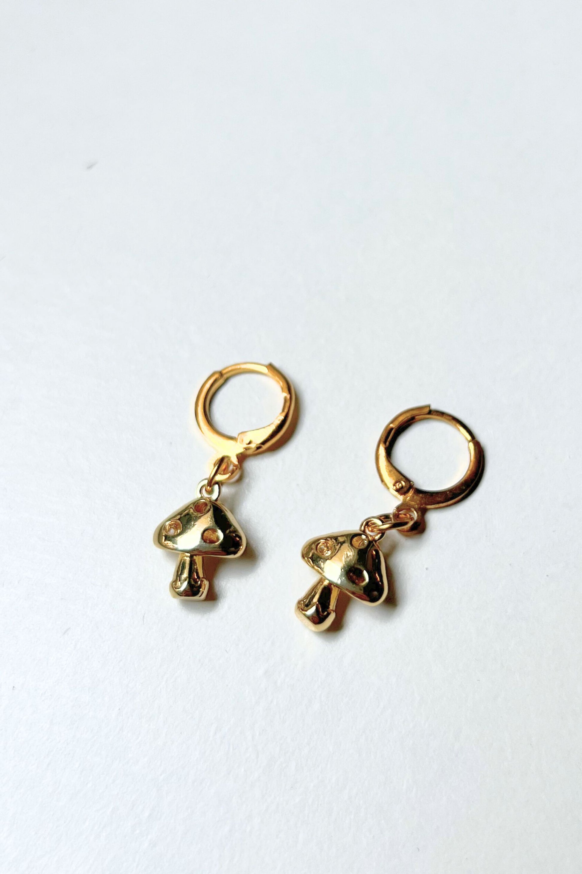 boucle d'oreille midnite or champignon femme homme summer festival mushroom luxe