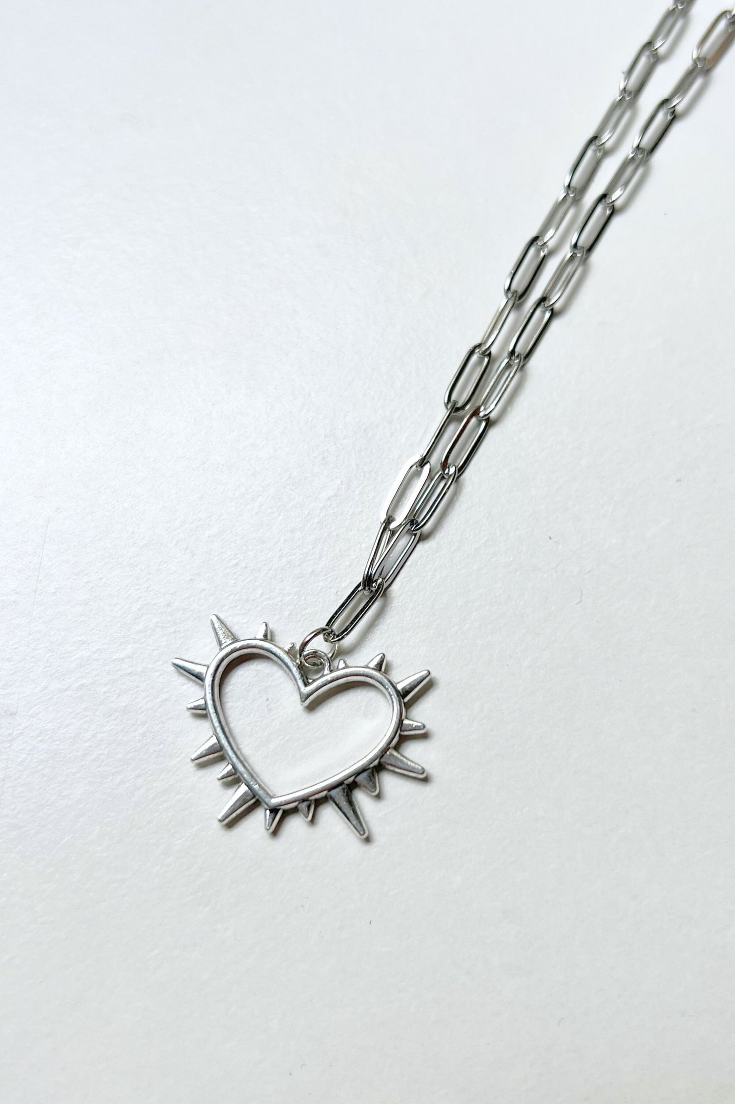 collier coeur heart argent midnite acier inoxydable homme femme bijoux festival techno party summer ete 2026