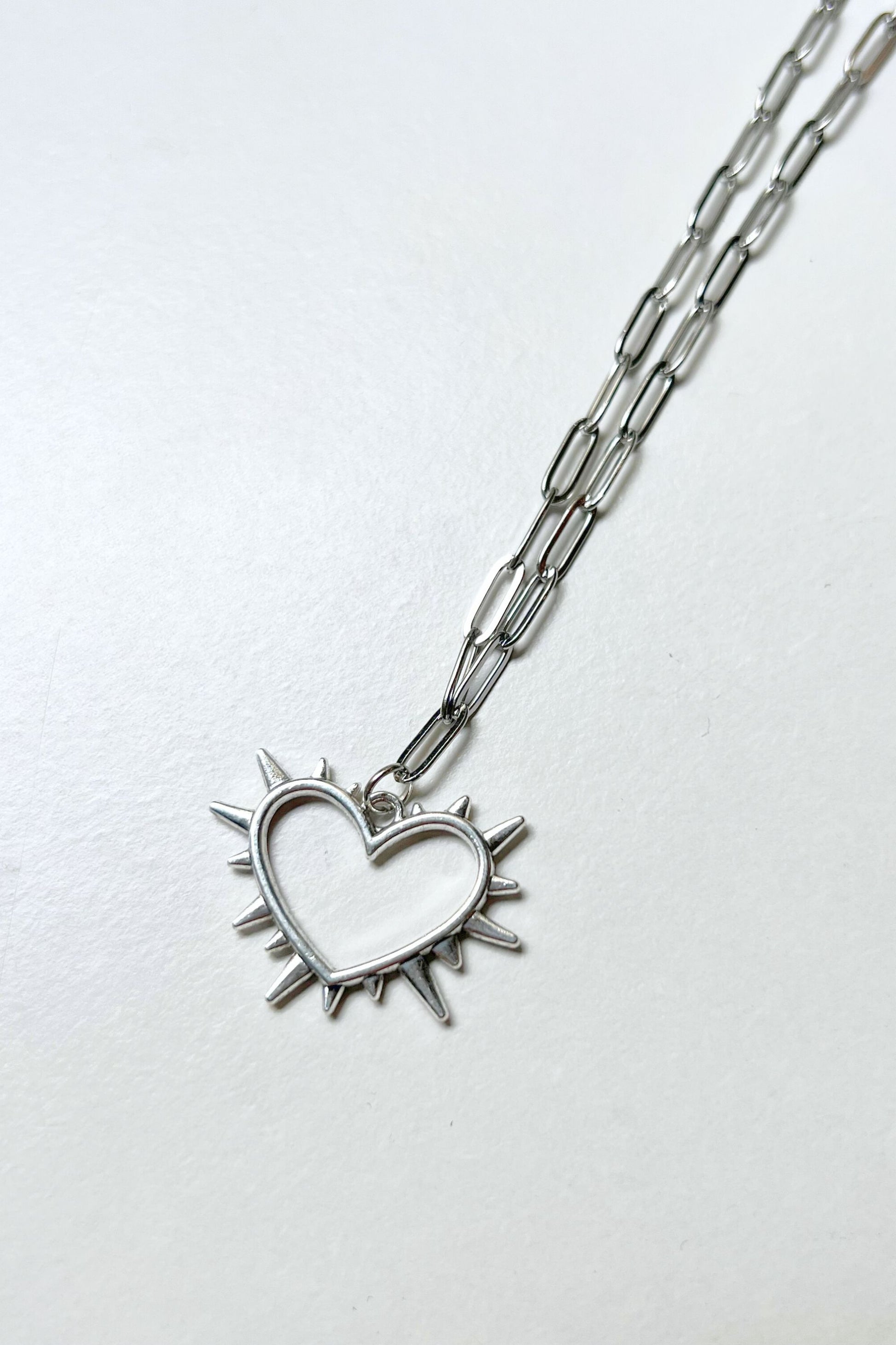 collier coeur heart argent midnite acier inoxydable homme femme bijoux festival techno party summer ete 2026