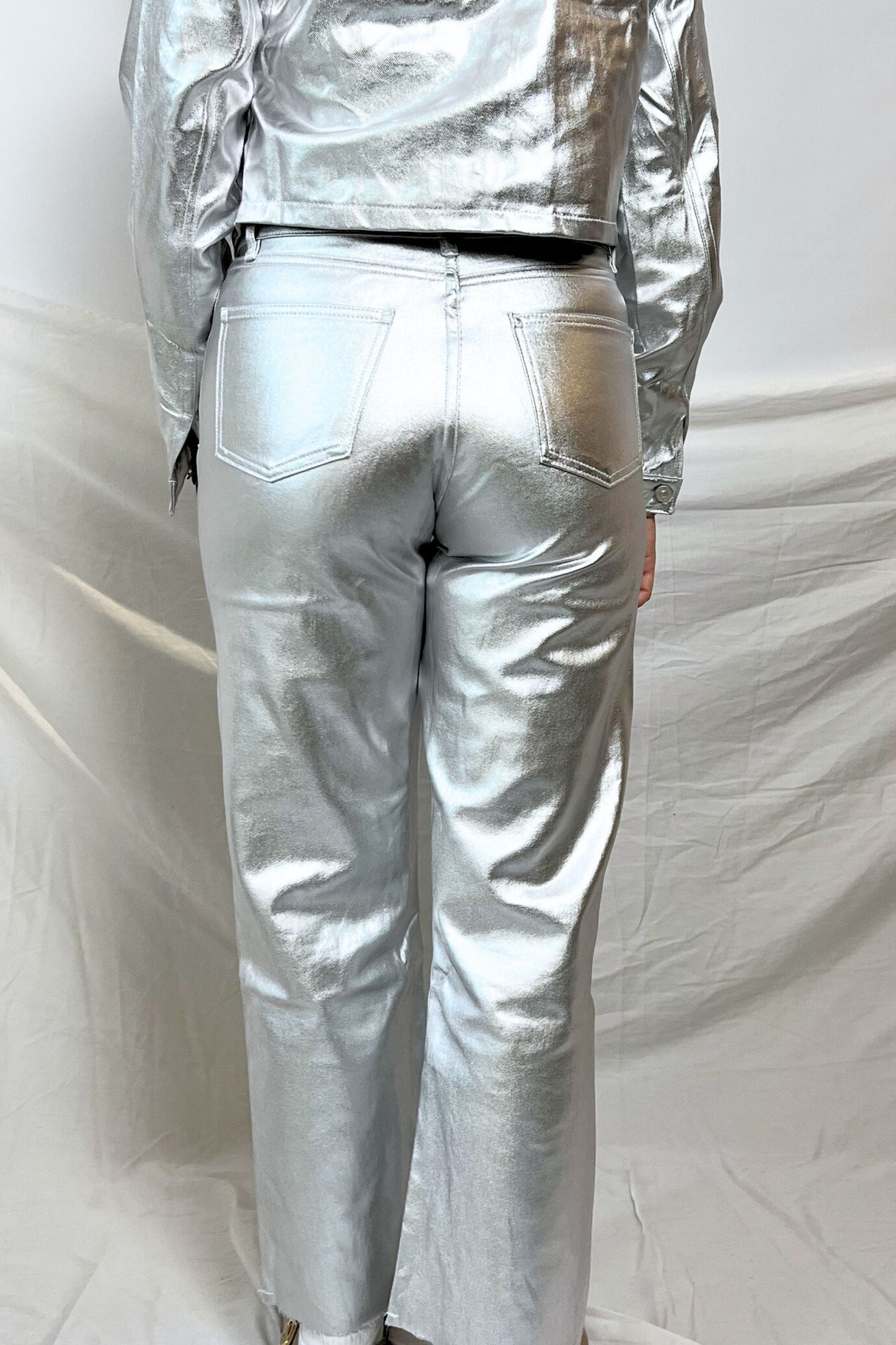 ensemble veste pantalon argent silver femme midnite summer 2026 techno disco pop 