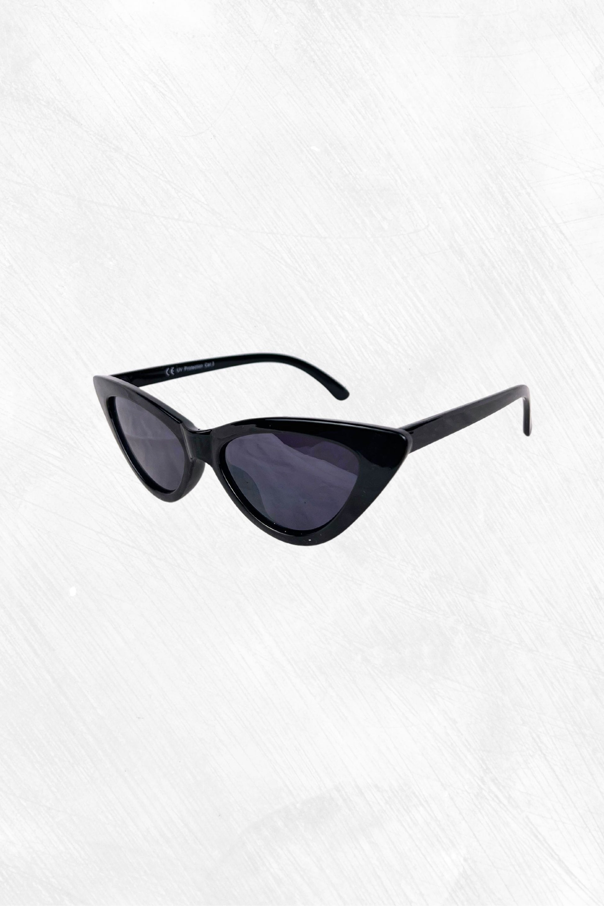lunettes soleil noir teintee homme femme midnite festival italie soiree